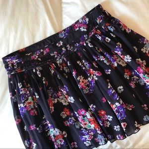 🚨LAST CHANCE‼️ AEO Floral Skirt